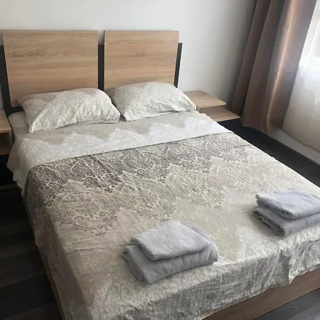 Апартамент В Центъра На Града На Десет Минути От Плажа. Apartment